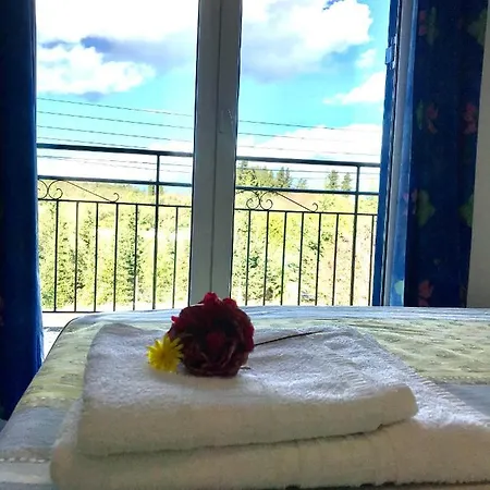 Pensión In - 2 Bedroom Apartment, With Swimming Pool, Two Steps From The *